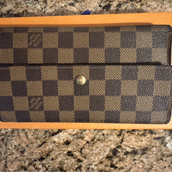 Louis Vuitton Damier Ebene Wallet on Chain - Picture 2 of 8